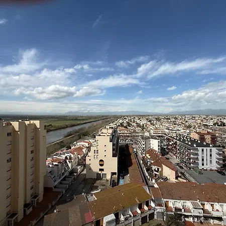 Awaydays - Karina - 1st Sea Line Apartment Empuriabrava