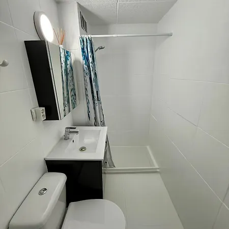 Awaydays - Karina - 1st Sea Line Apartment