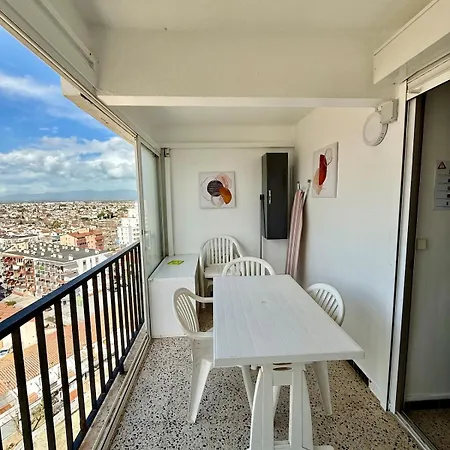 Awaydays - Karina - 1st Sea Line Apartamento *